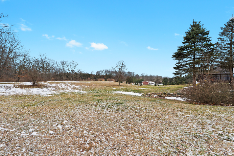 2828 Swarthout Rd - Photo 4 of 20