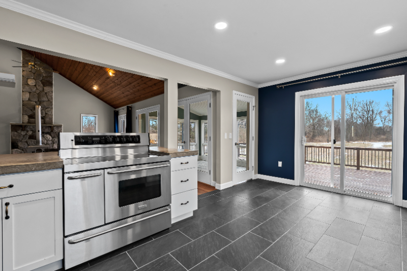 2828 Swarthout Rd - Photo 6 of 20