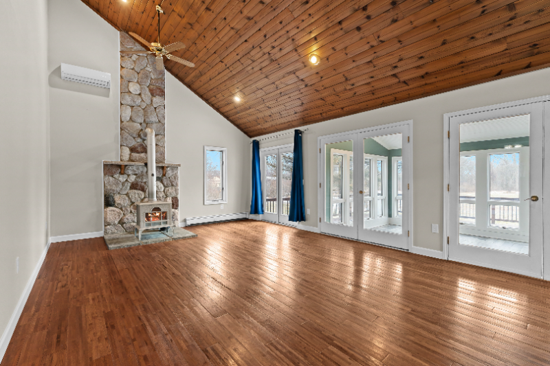 2828 Swarthout Rd - Photo 7 of 20