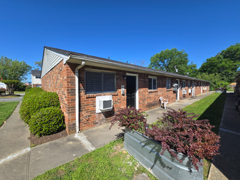 1814 Williamsburg Rd #10 - Photo 2 of 16