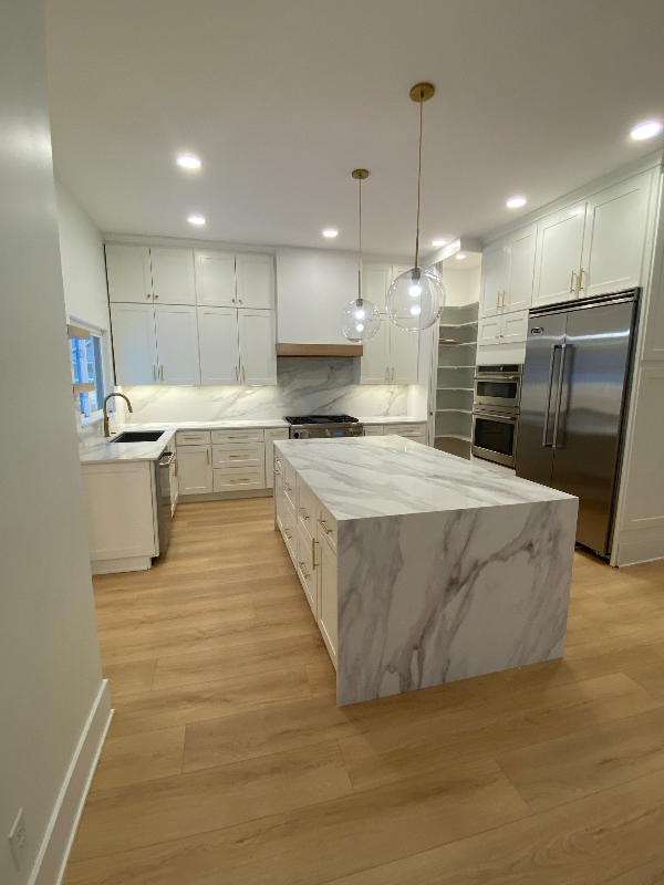 421 S Union St - Photo 4 of 20