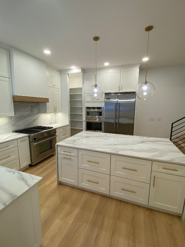 421 S Union St - Photo 5 of 20