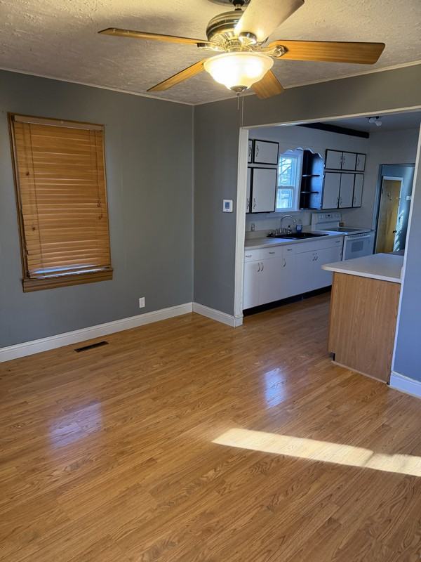 474 Jefferson St - Photo 3 of 20