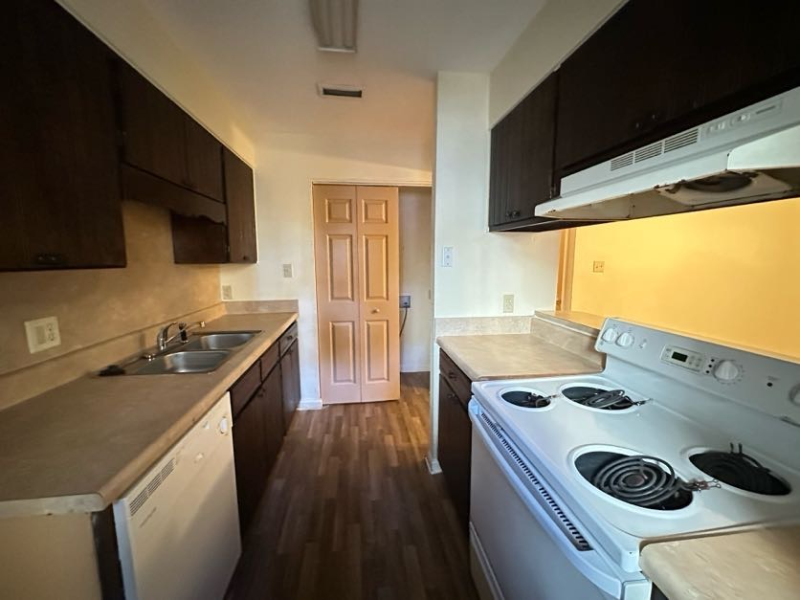 3126 Tyndall Dr - Photo 4 of 5