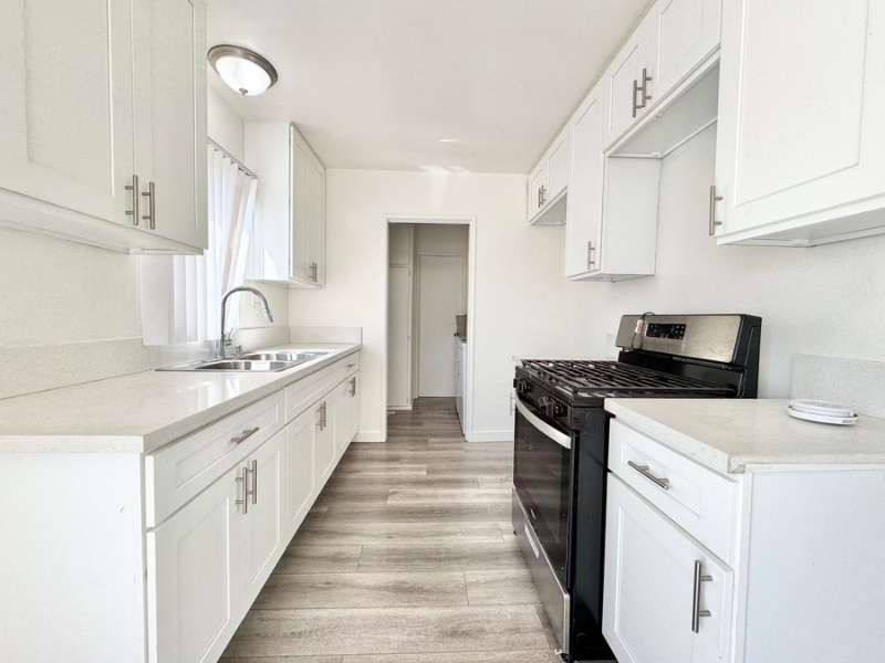 636 Aerick St #2 - Photo 4 of 12