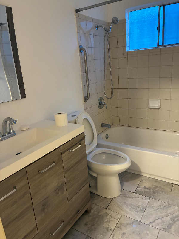 3300 Brookdale Ave #5 - Photo 3 of 6