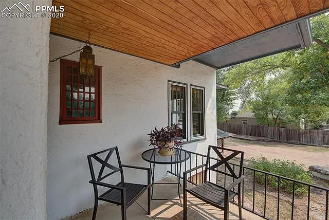 1017 Iowa Ave - Photo 3 of 15