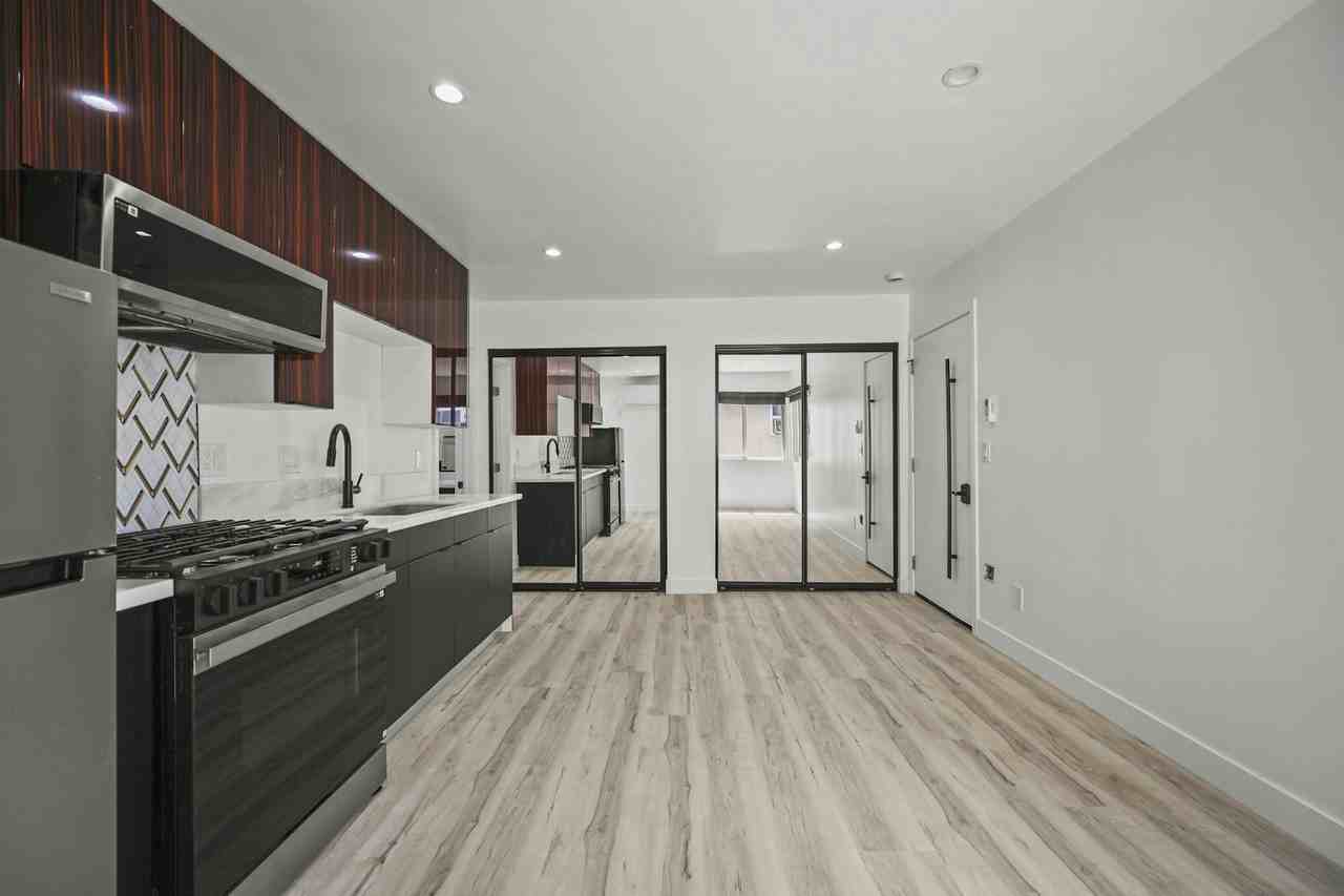 111 Normandie Avenue, Unit 6 - Photo 6 of 17