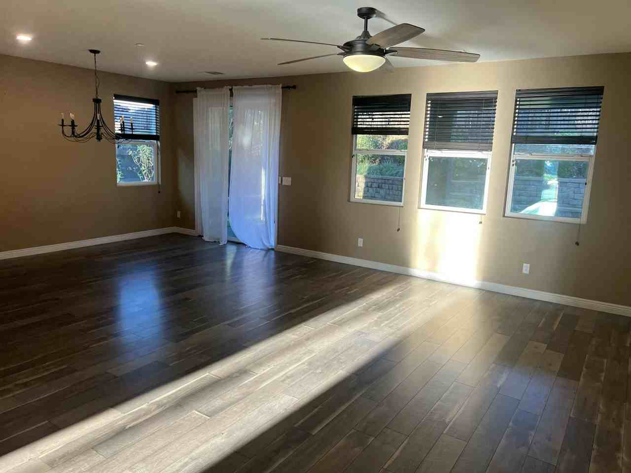 3261 Haskell Way - Photo 3 of 12