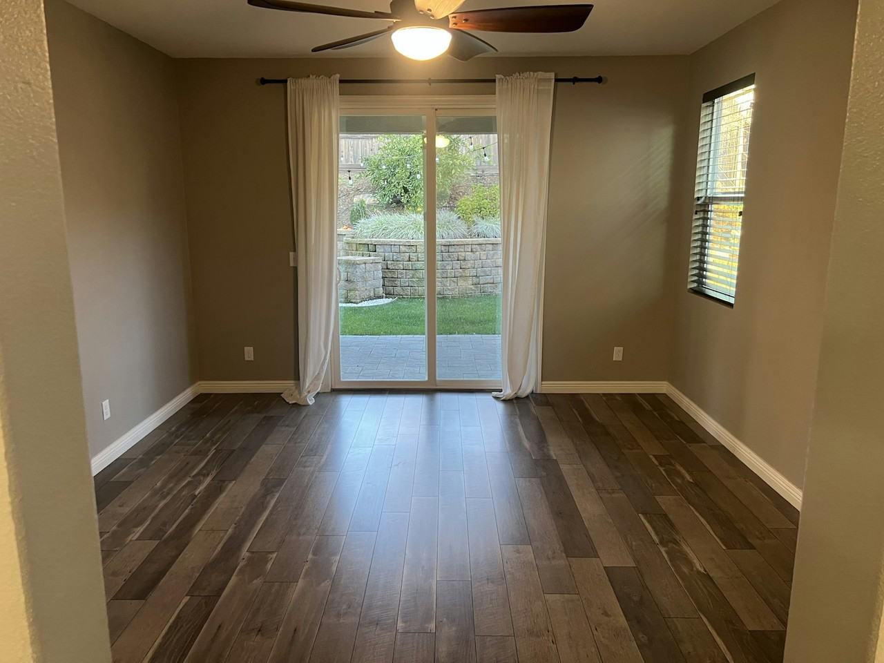 3261 Haskell Way - Photo 4 of 12