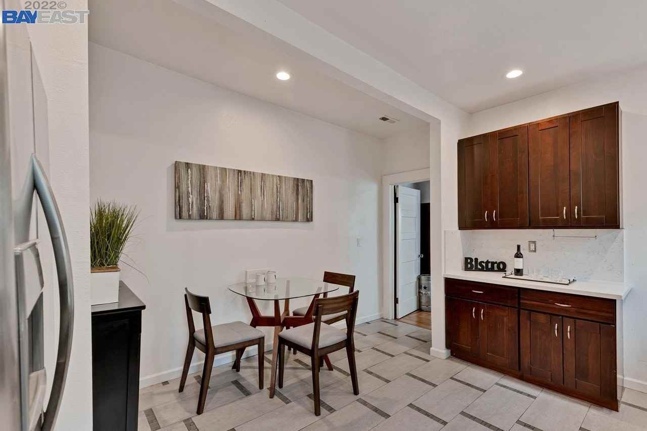 541 Foothill Boulevard - Photo 6 of 14