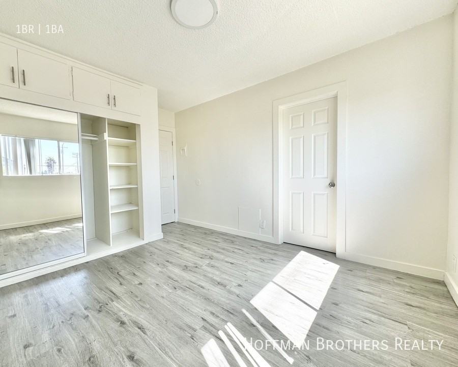 510 W 87th Property - Photo 3 of 8