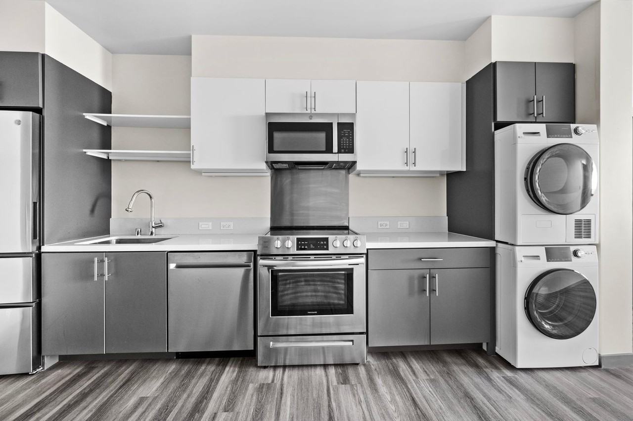 235 Valencia Street - Photo 2 of 16