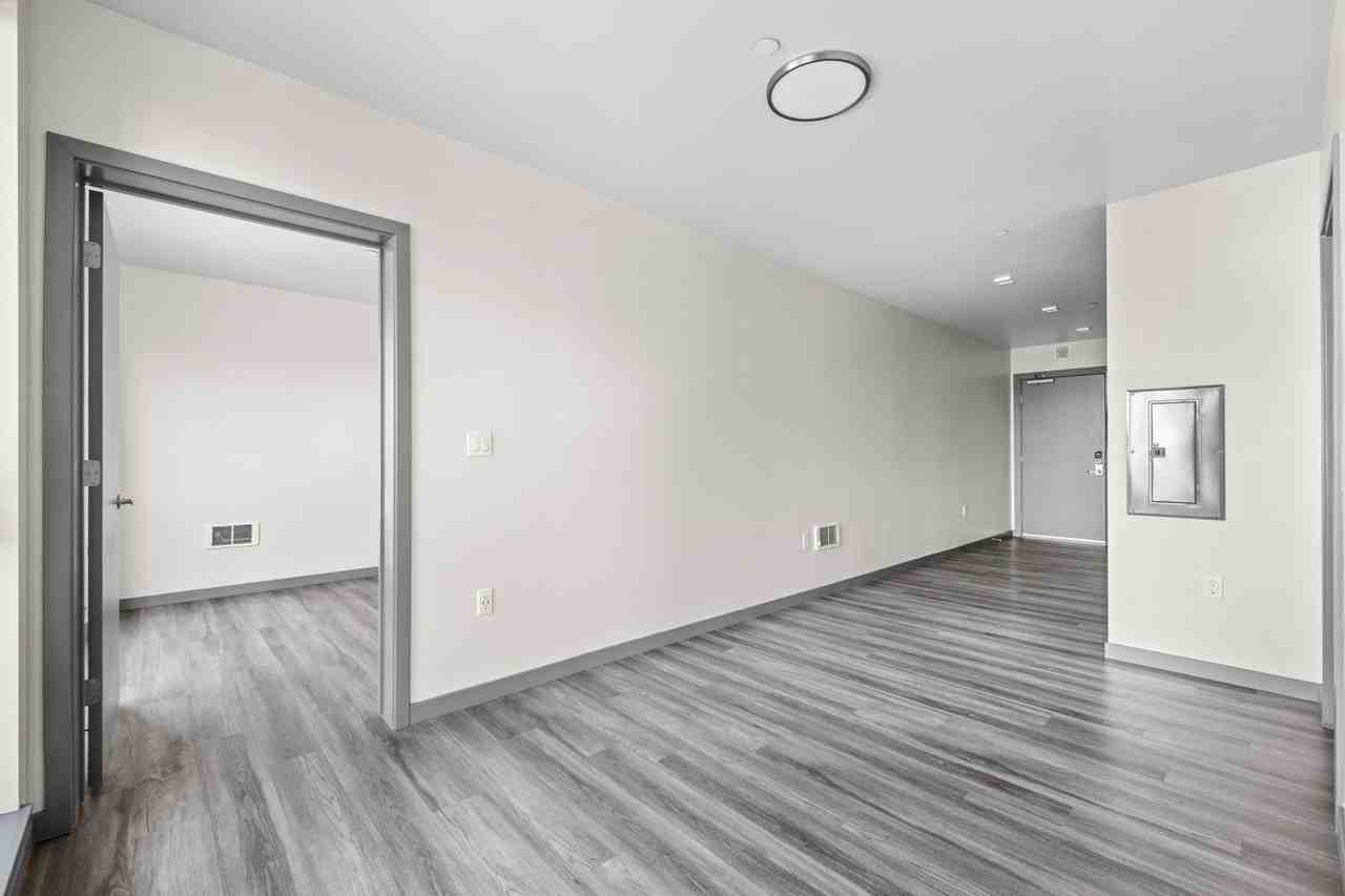 235 Valencia Street - Photo 6 of 16