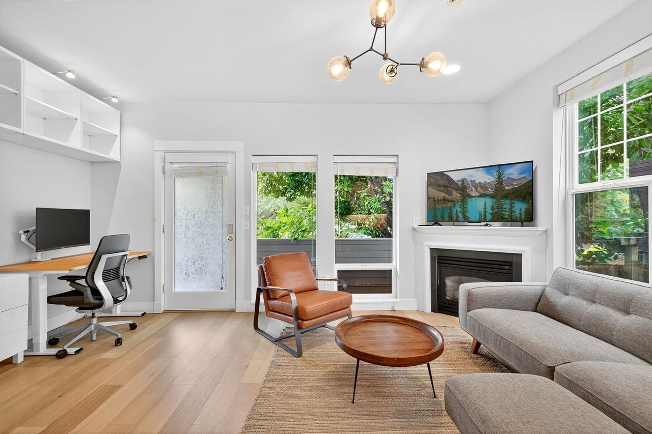 414 Malden Ave E - Photo 6 of 30