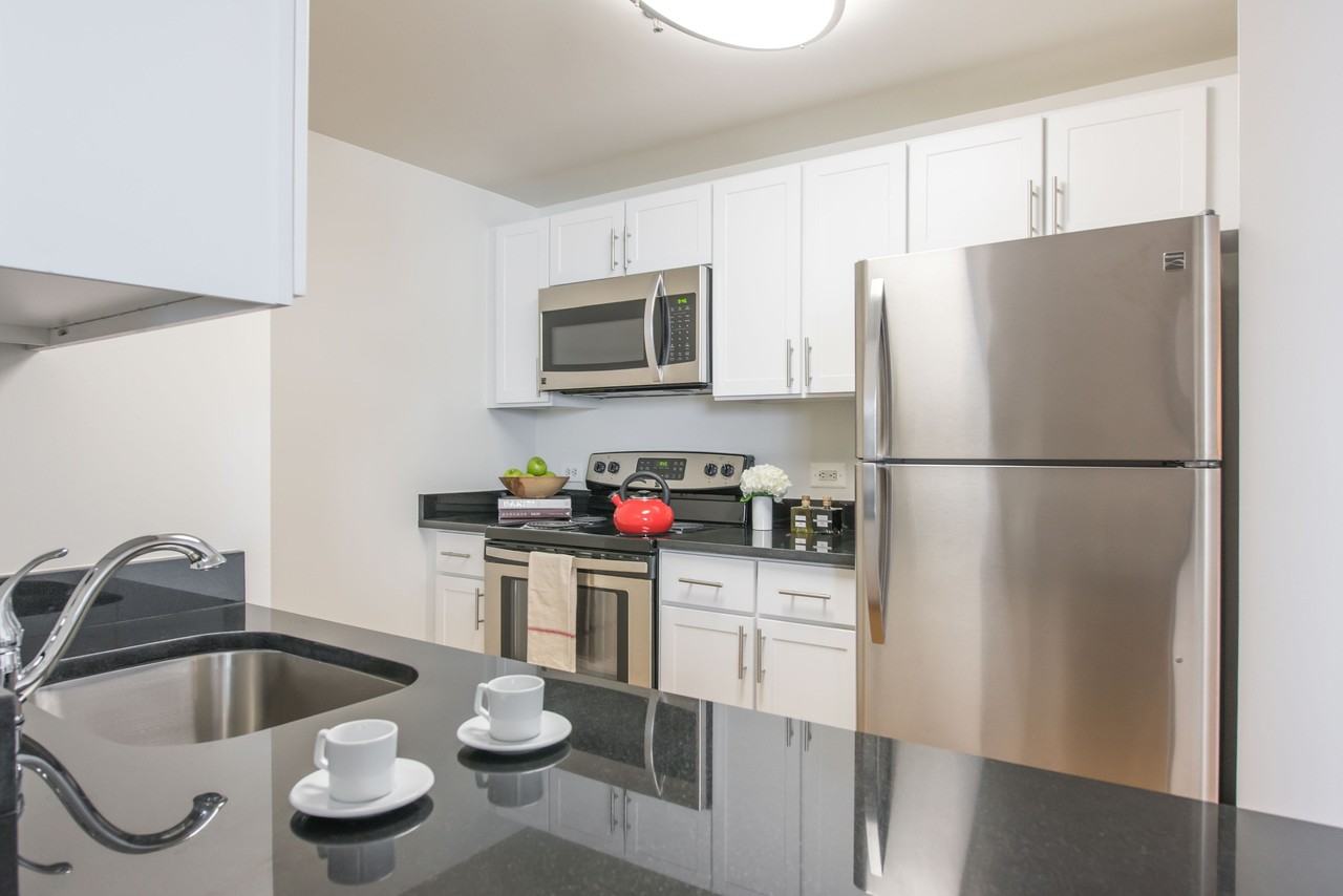 77 Park Avenue - Photo 4 of 38