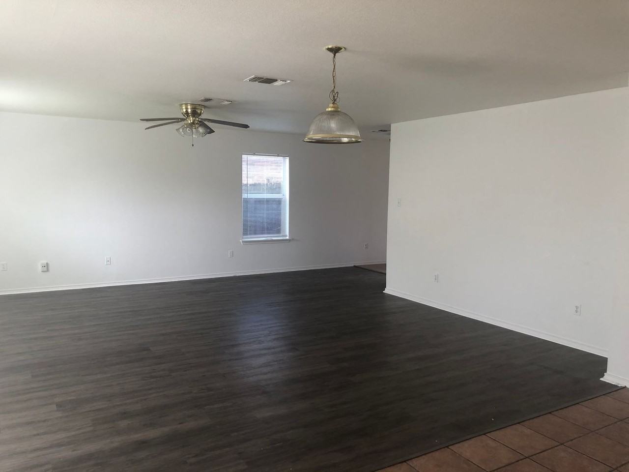 Allen St - Photo 4 of 11