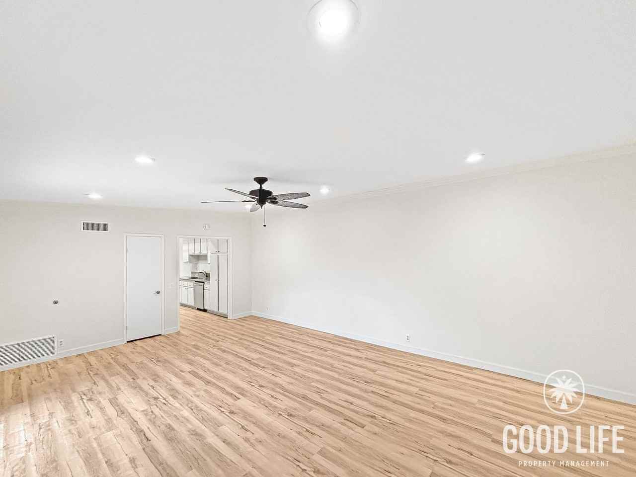 2552 Granada Cir - Photo 5 of 24