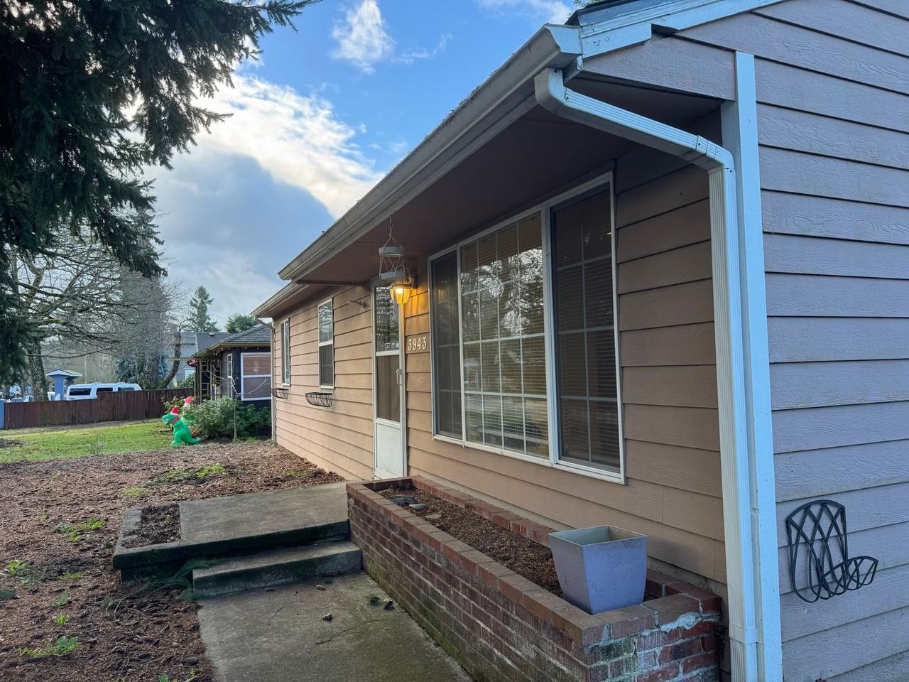 3943 Se 115th Ave - Photo 2 of 19