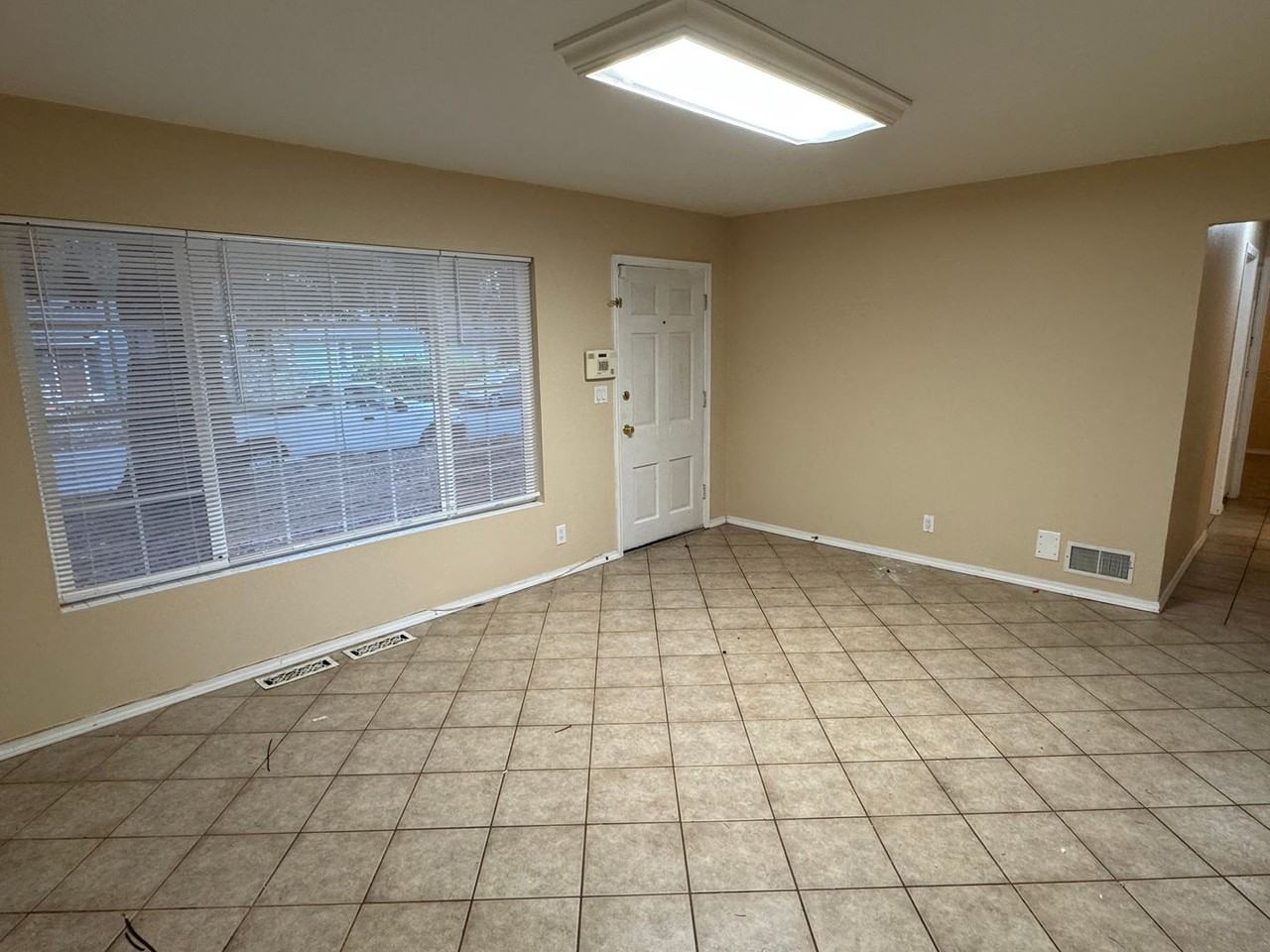 3943 Se 115th Ave - Photo 3 of 19