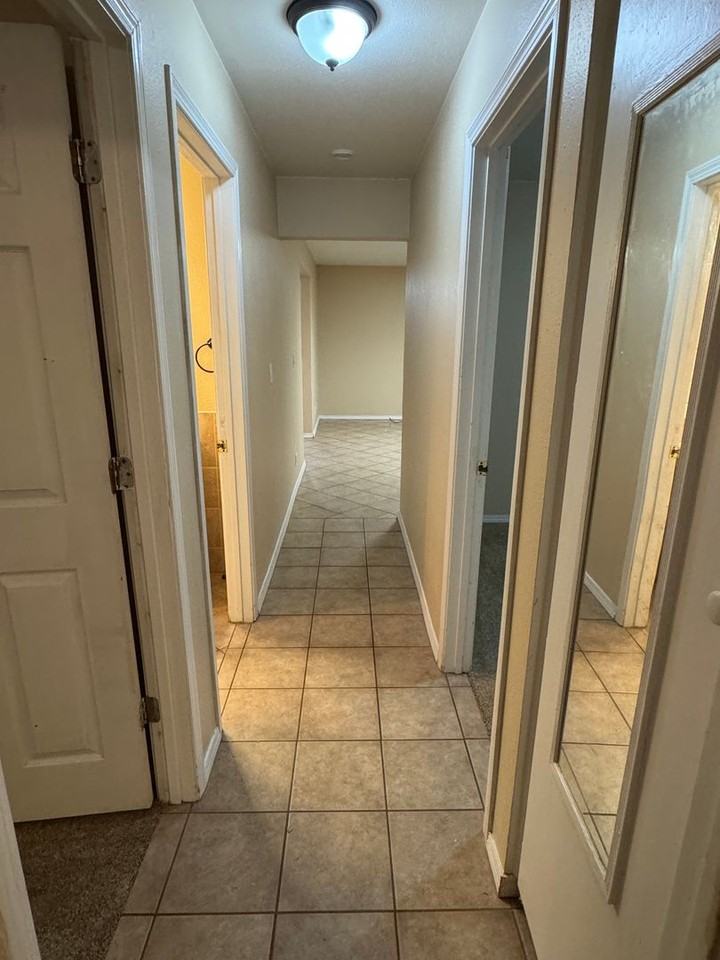 3943 Se 115th Ave - Photo 7 of 19