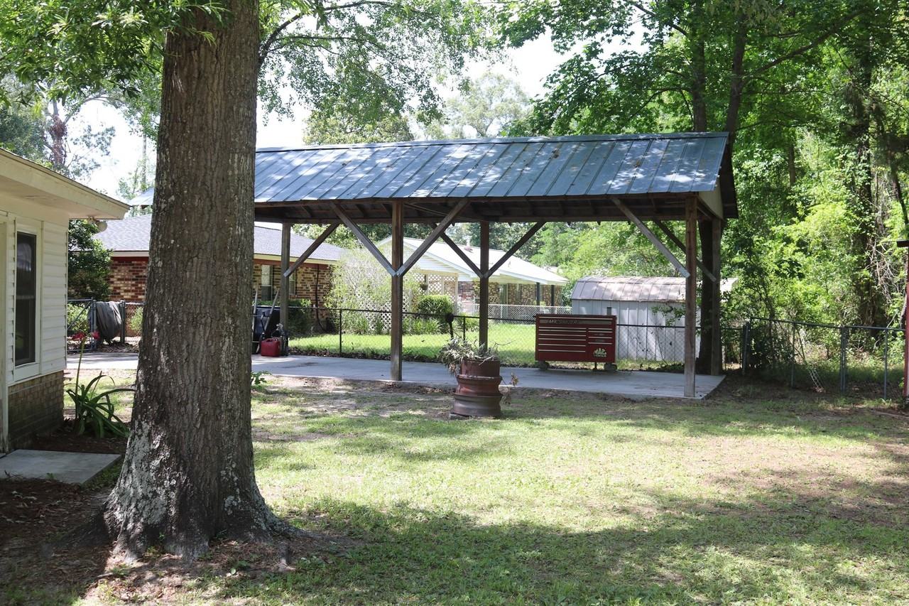 199 Sandpiper Rd - Photo 2 of 19