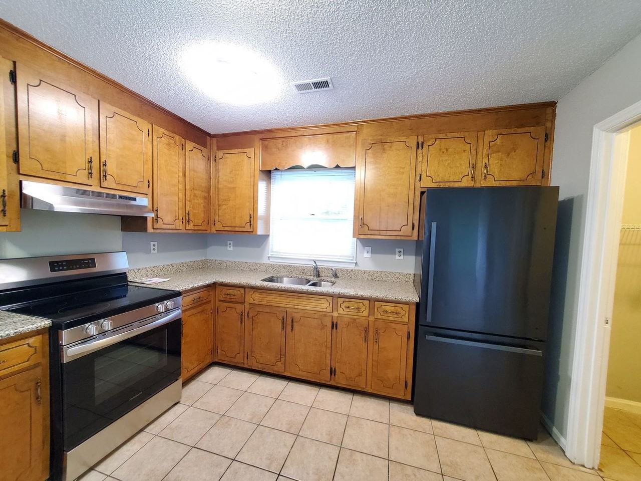 8316 Pence Rd - Photo 3 of 9