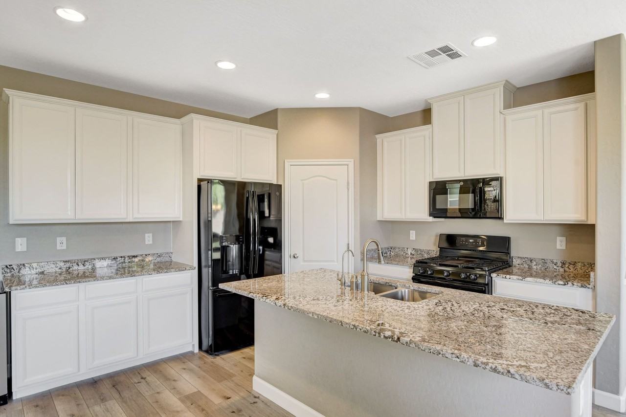 3158 Balldelli Ct - Photo 2 of 49