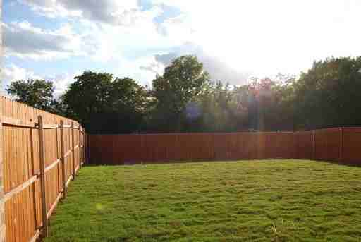 339 Orbit Dr - Photo 4 of 15