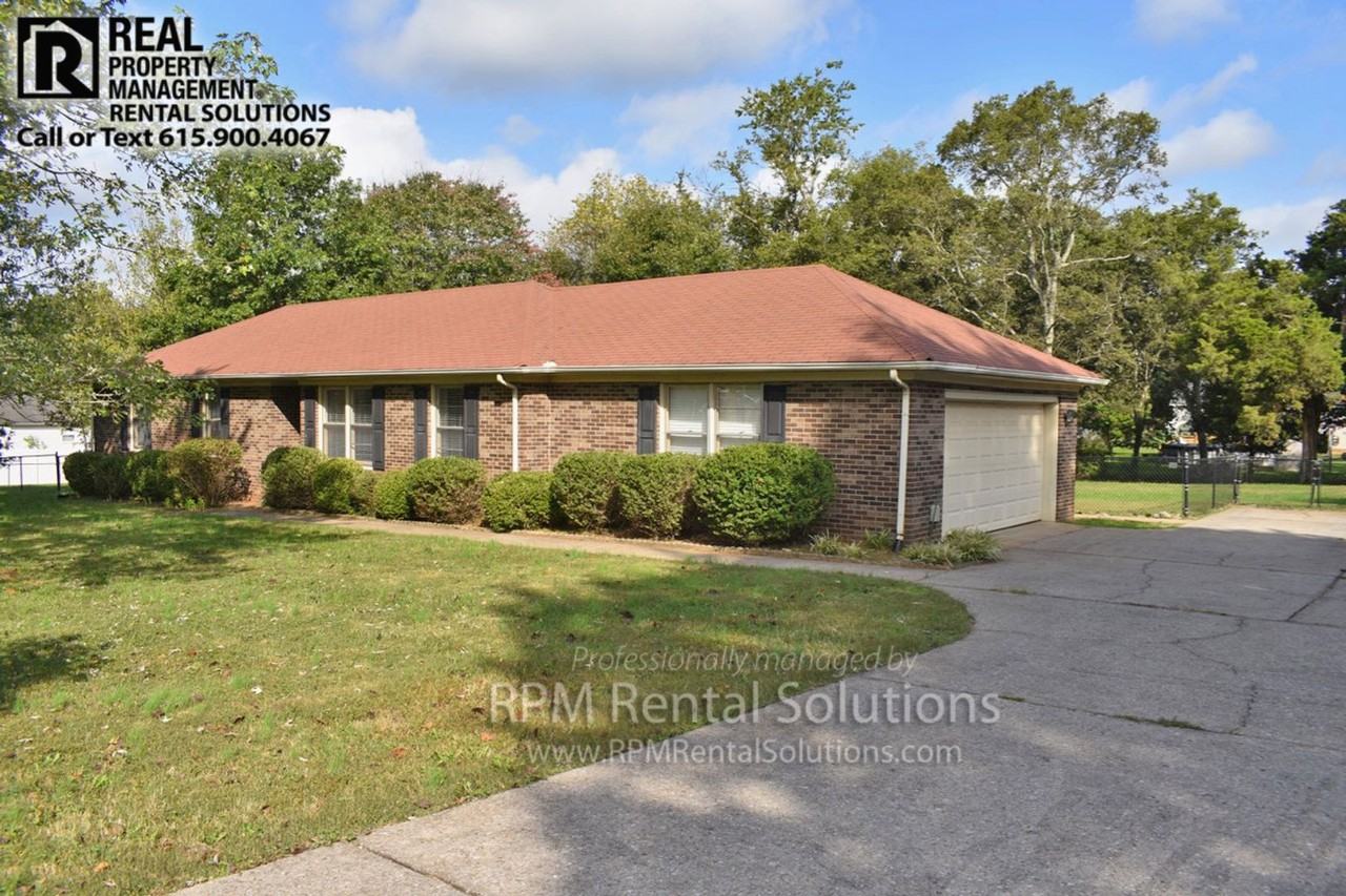 446 Regency Ct - Photo 2 of 21