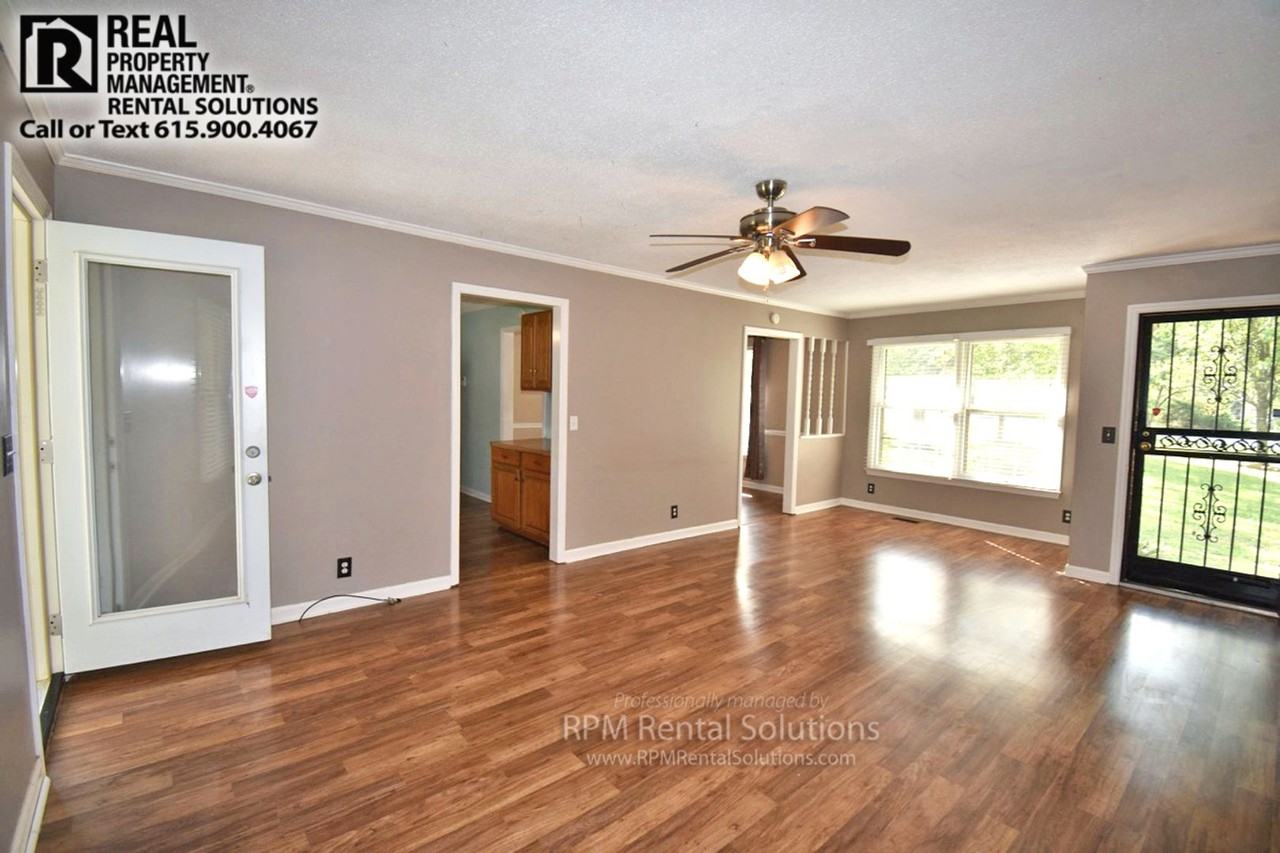 446 Regency Ct - Photo 5 of 21