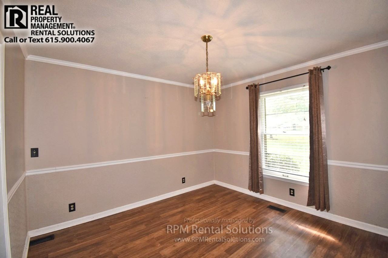 446 Regency Ct - Photo 6 of 21