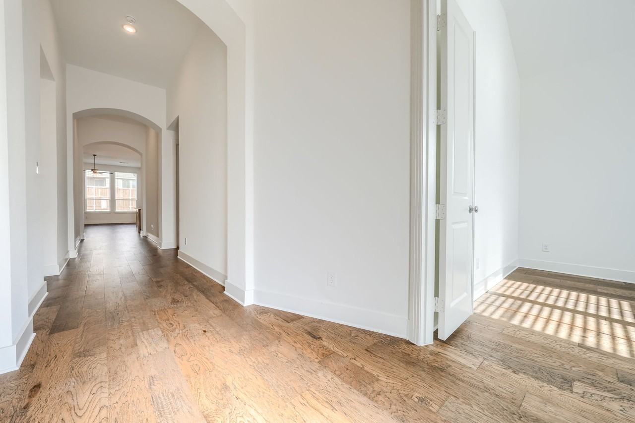 1307 Beach Blvd #NA - Photo 4 of 22