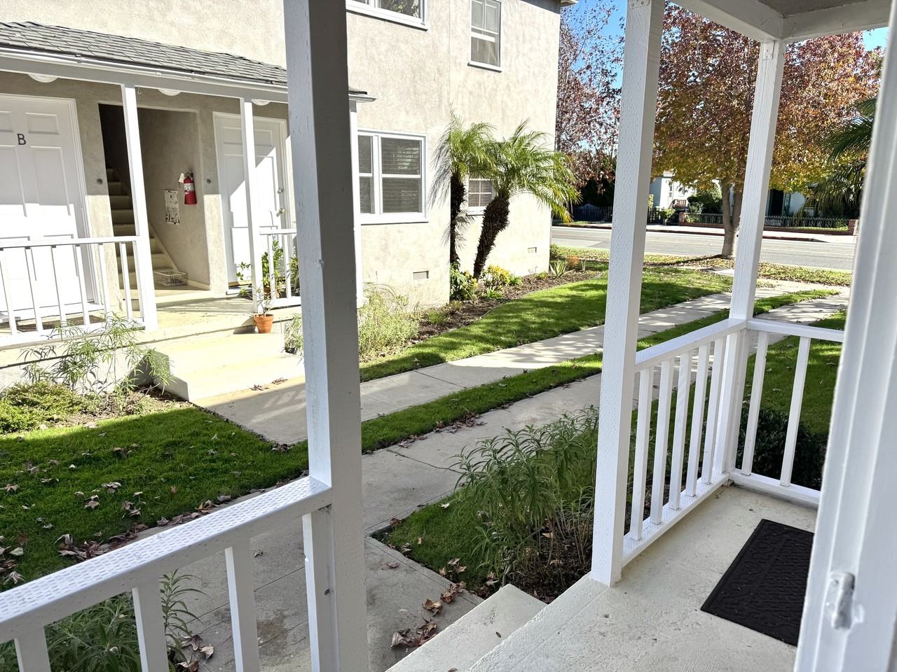 1037 Ocean Park Blvd #B - Photo 2 of 7