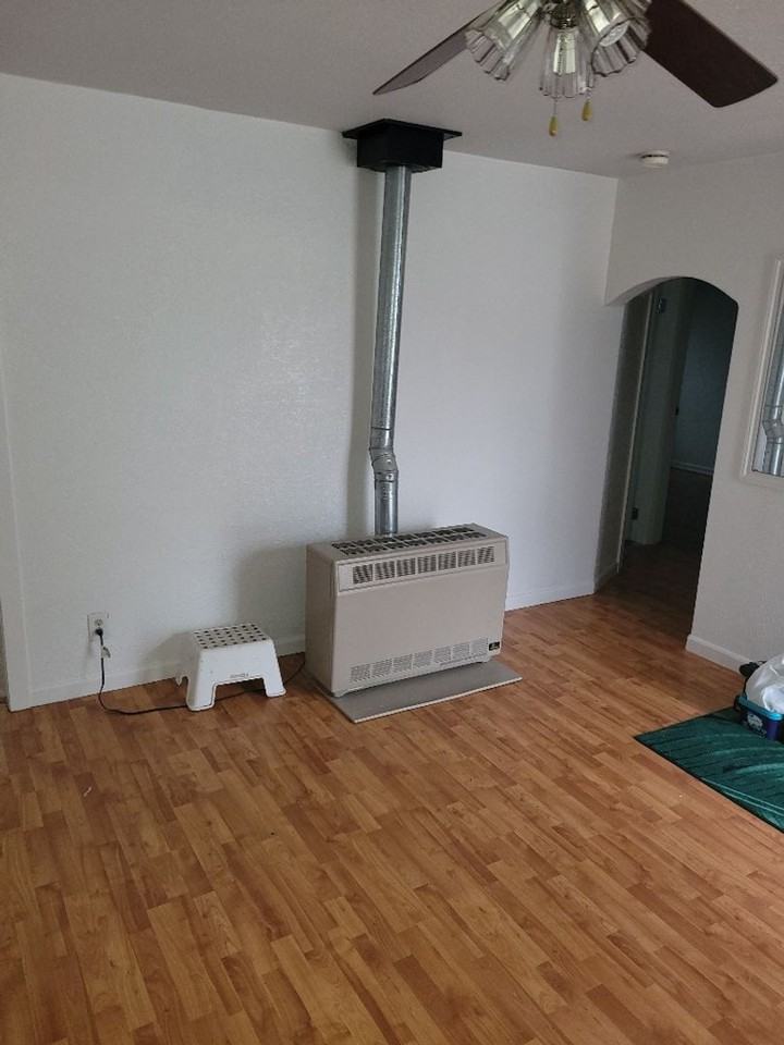 517 E Gladys Ave - Photo 4 of 15