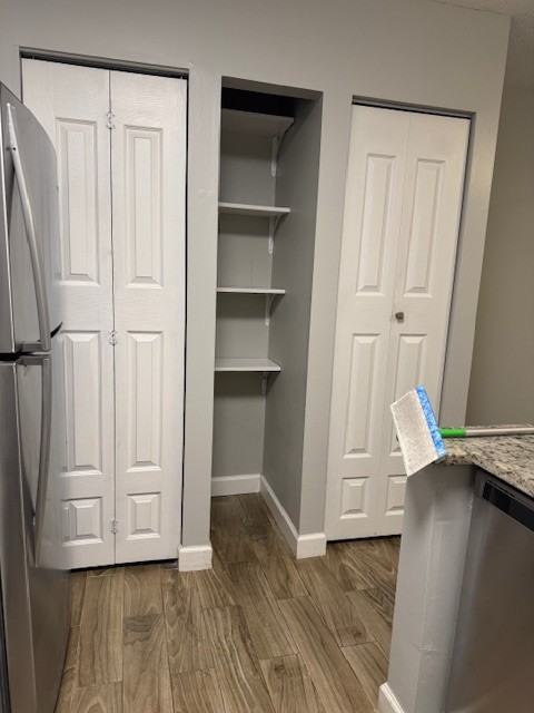 7596 Lakeside Village Dr #H - Photo 3 of 12