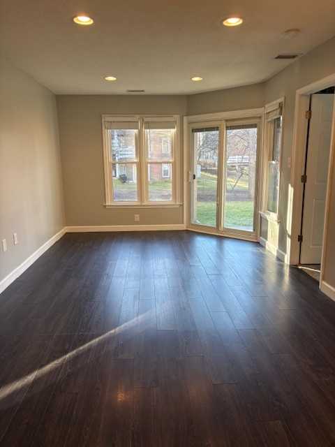 7596 Lakeside Village Dr #H - Photo 5 of 12