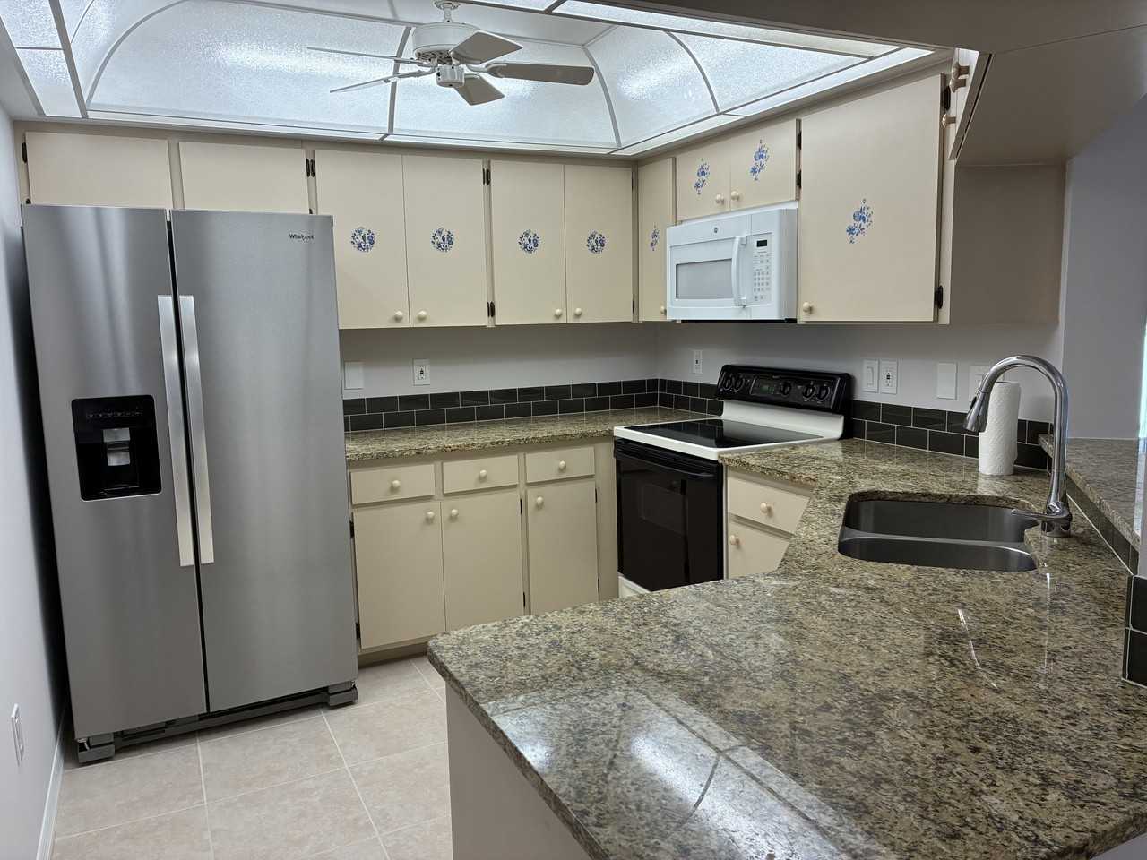 4063 Center Pointe Pl #35 - Photo 4 of 12