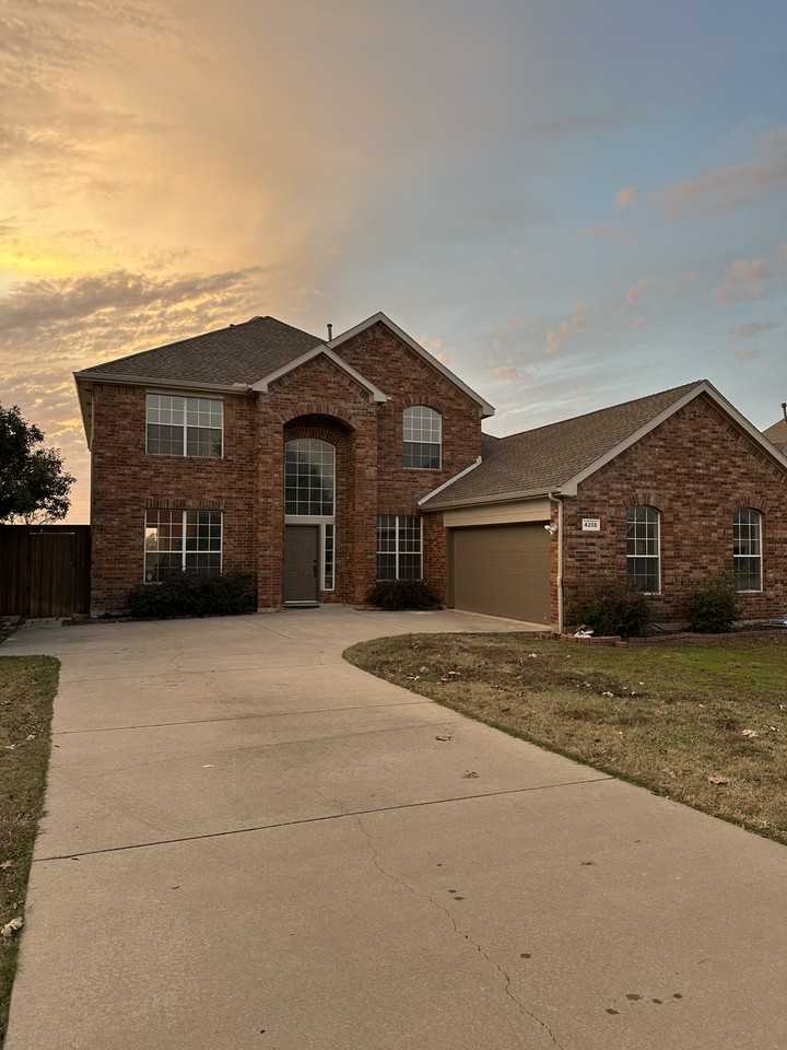 4205 Lakeside Dr #NA - Photo 4 of 32