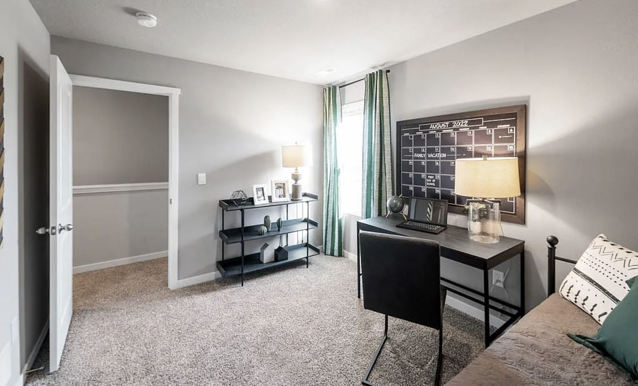 2569 Se Hawkins Dr #NA - Photo 3 of 23