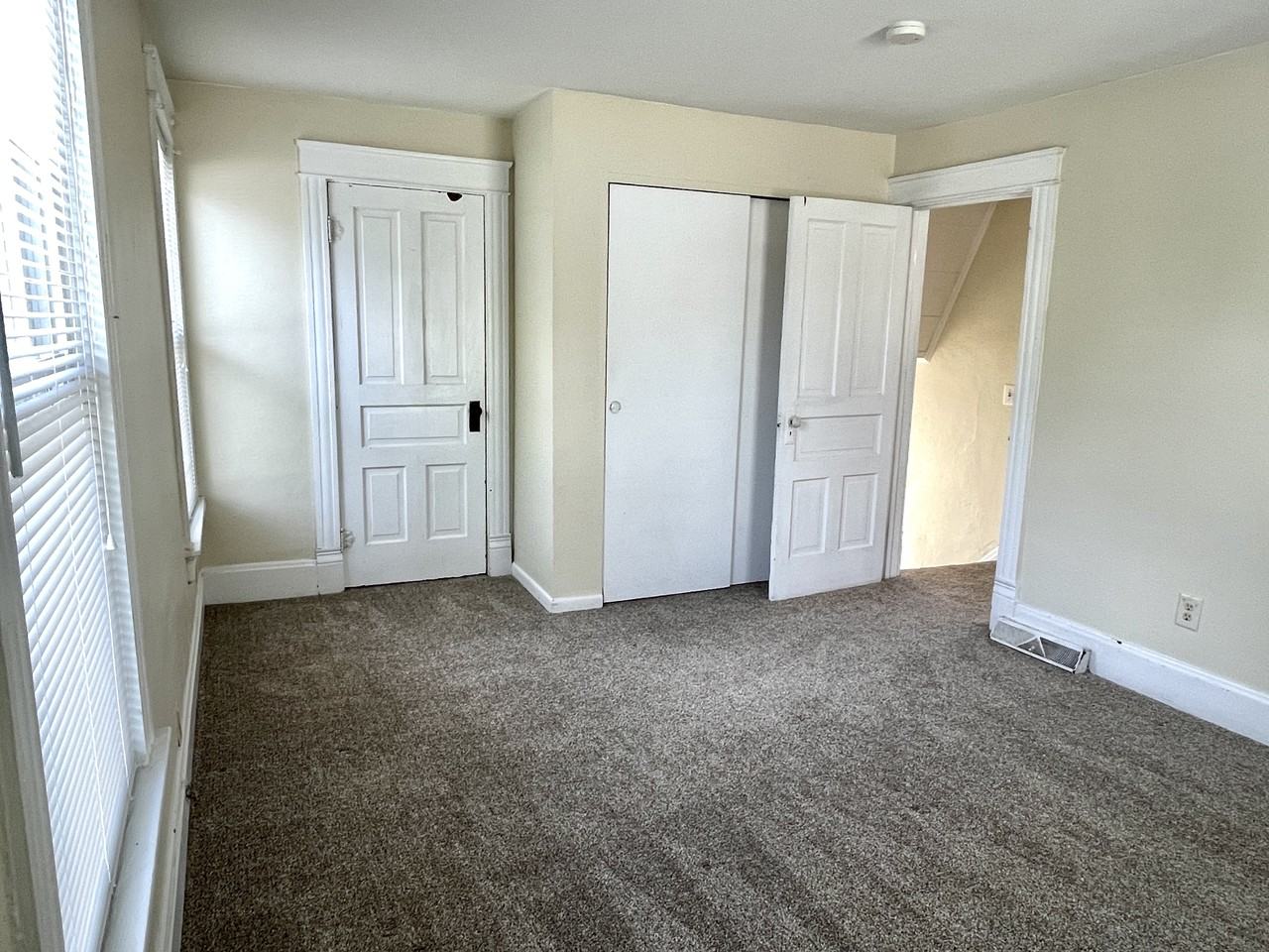 111 S Edgewood Ave #NA - Photo 6 of 11