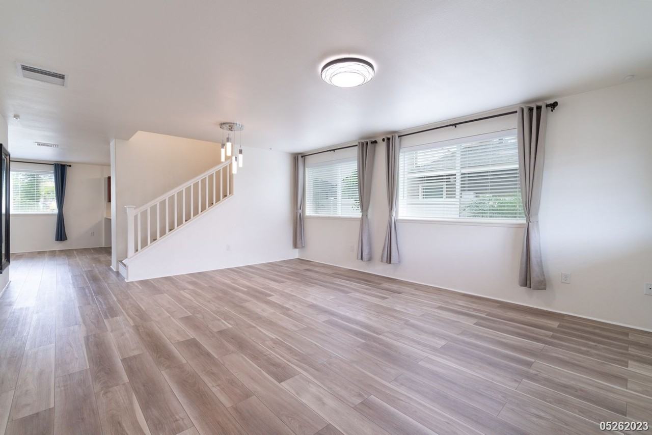 91-1256 Kilipue St - Photo 3 of 33