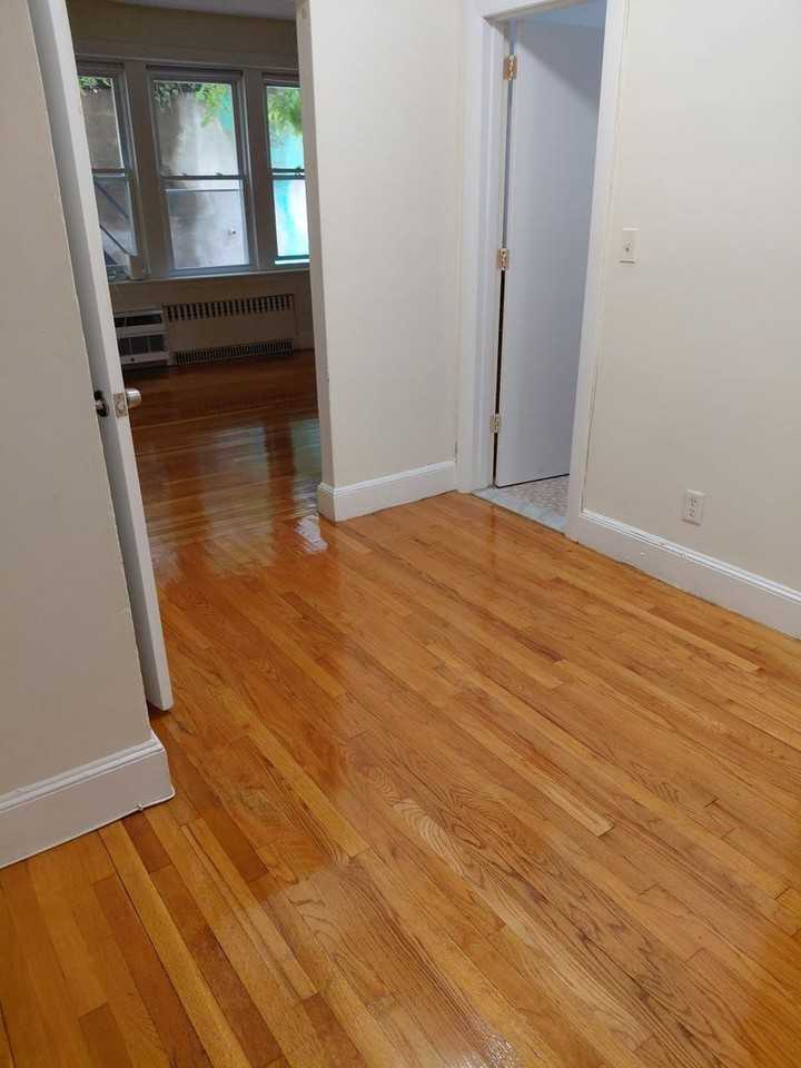 31 Lancaster Ter - Photo 5 of 23