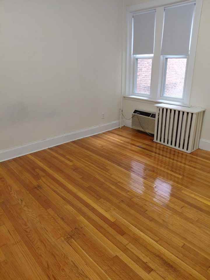 31 Lancaster Ter - Photo 7 of 23