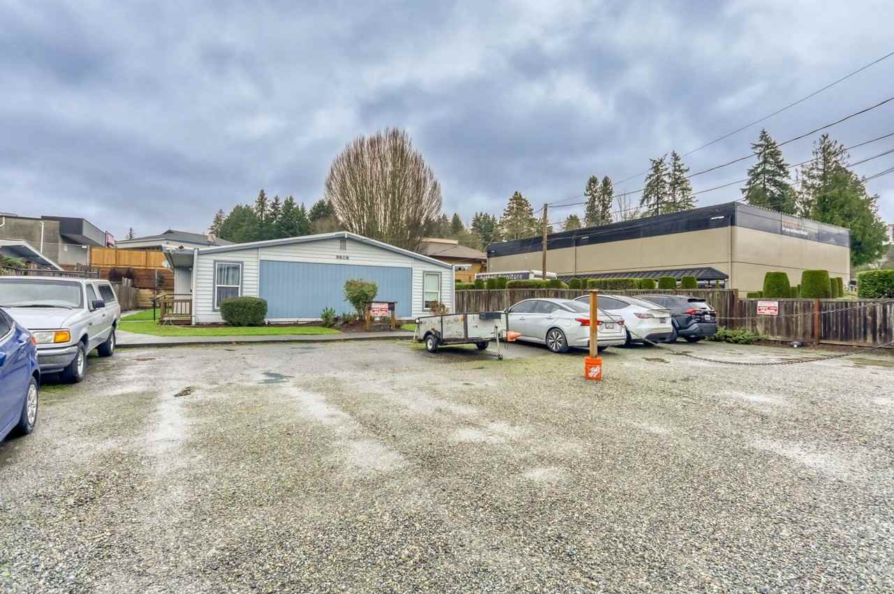9808 Bothell - Photo 2 of 7