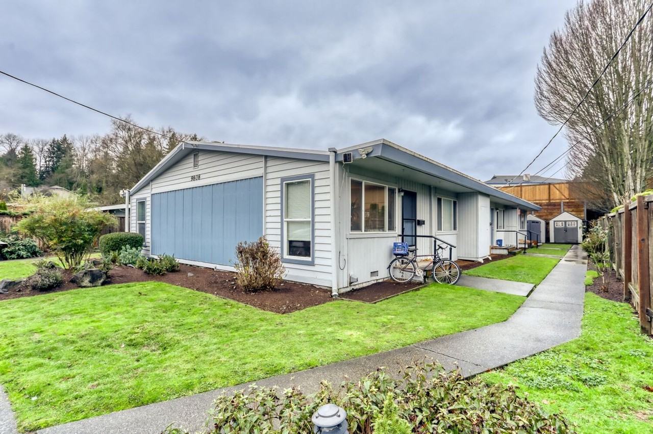 9808 Bothell - Photo 4 of 7