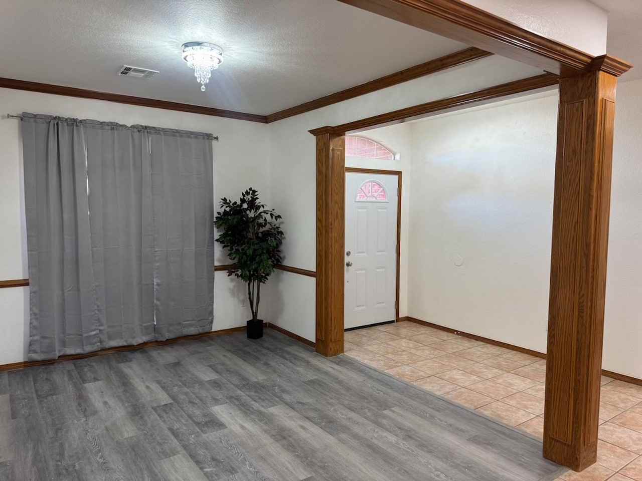 2100 Ne 12th St - Photo 5 of 20