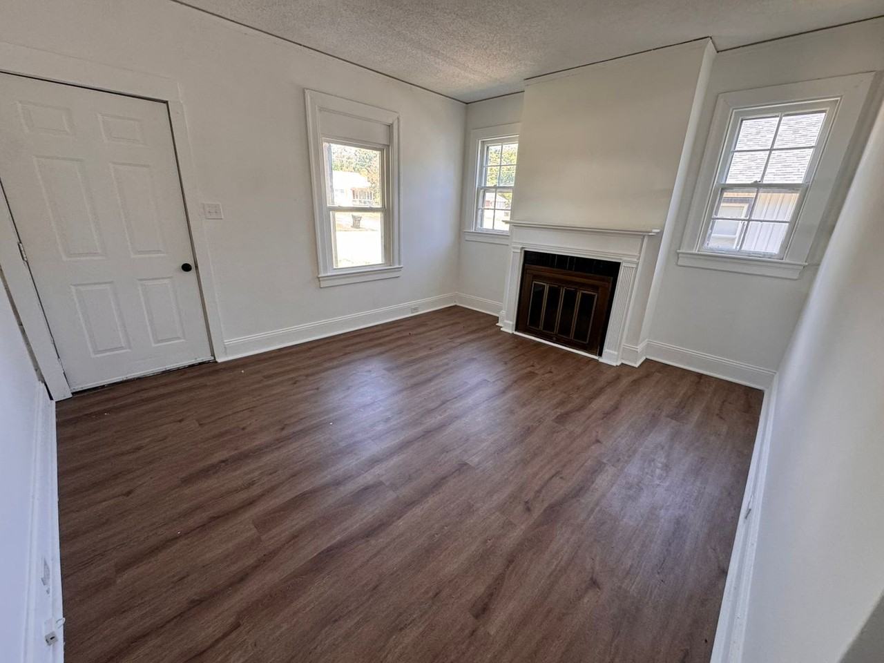 319 Kemper Rd - Photo 3 of 12