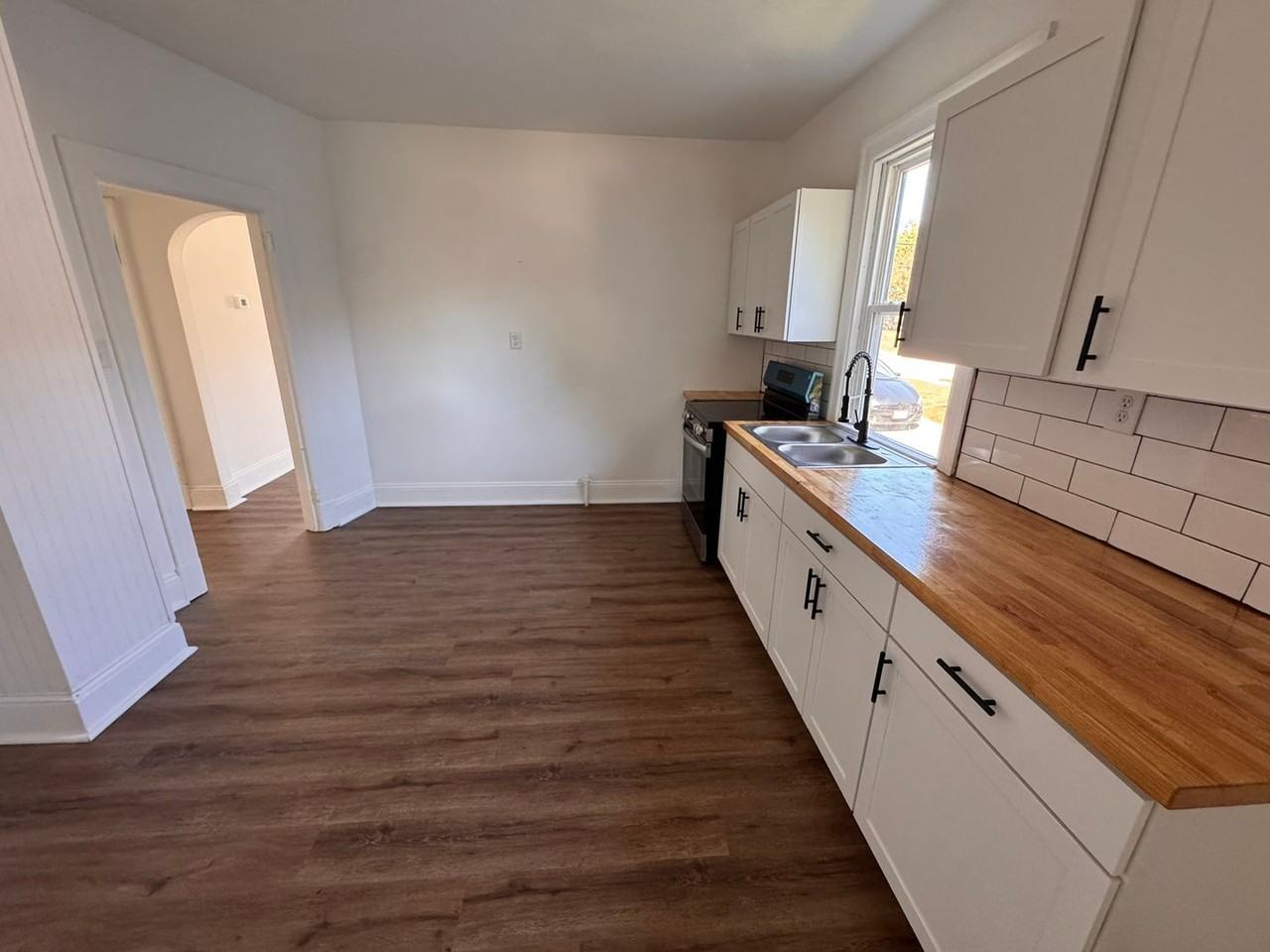 319 Kemper Rd - Photo 6 of 12