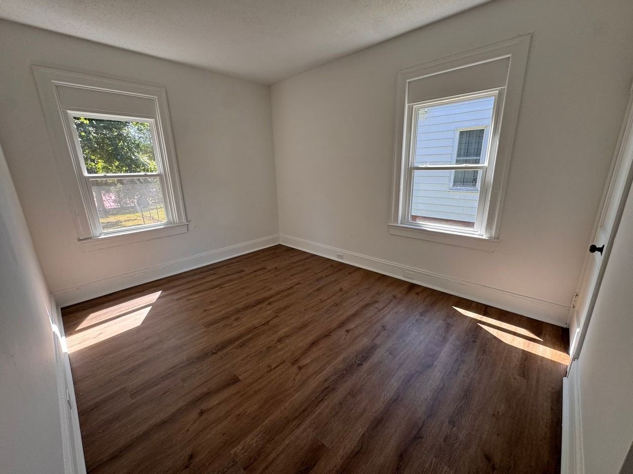 319 Kemper Rd - Photo 7 of 12